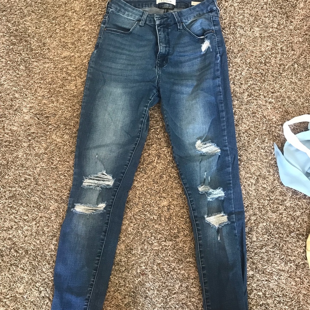 PacSun push-up jeans